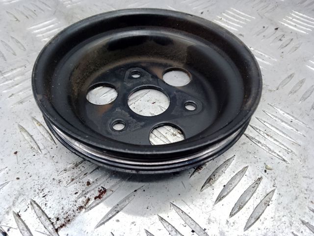 Шків водяного насоса PE0215131 MAZDA