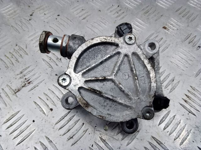 Насос вакуумний PE0718G00B MAZDA