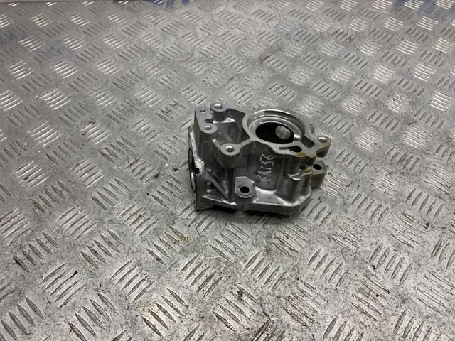 Кронштейн паливного насоса ПНВТ PY0110190 MAZDA