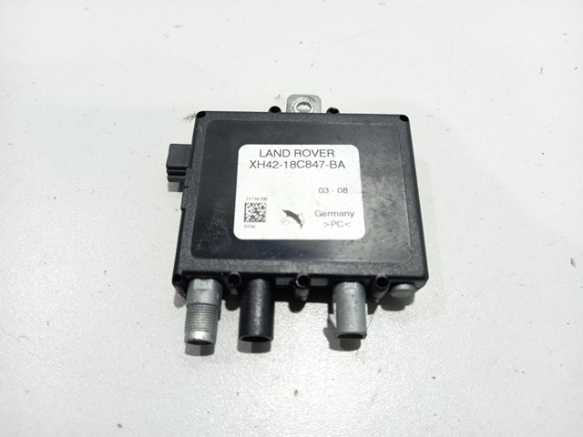 Підсилювач сигналу антени XH4218C847BA LAND ROVER