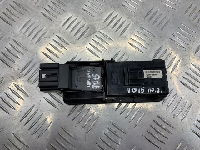 Кнопки заднього правого склопід'ємника YUD501080PVJ LAND ROVER