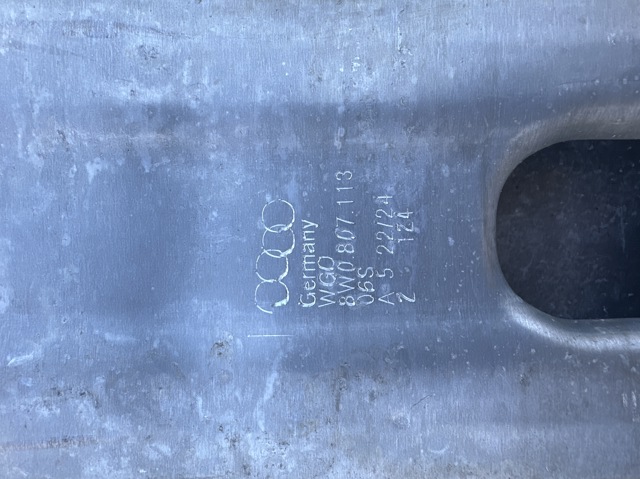 Буфер бампера переднього 8W0807113 VAG