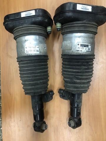 Стійка задня права 37106869048 BMW