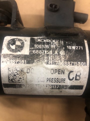 Амортизатор передньої підвіски 37106887158 BMW