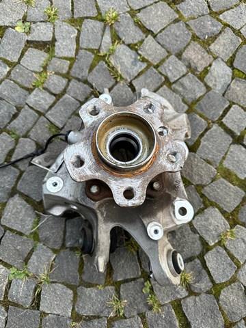 Цапфа права 33306878622 BMW