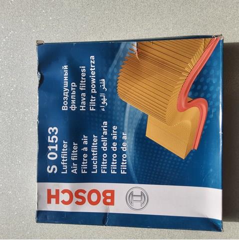 Автомобільний фільтр повітря F026400153 BOSCH