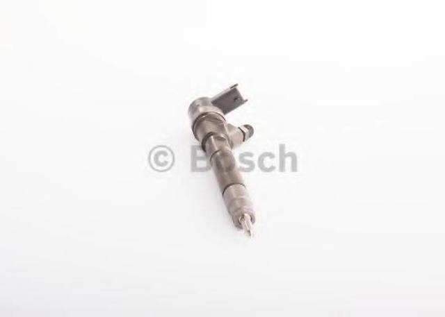 Форсунка дизельна в зборі, розпилювач + тримач 0445110141 BOSCH