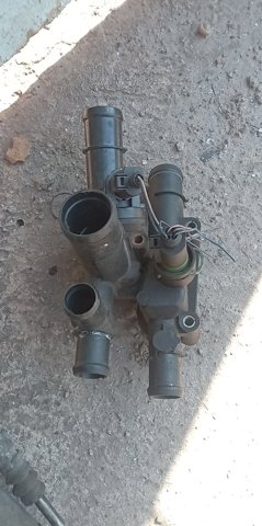 Корпус термостата 03L121111S VAG
