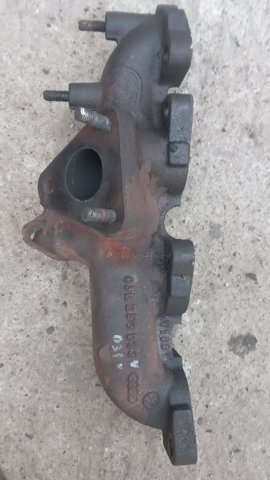 Колектор випускний 03L253031 VAG