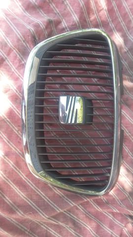 Решітка радіатора 1P0853651A VAG