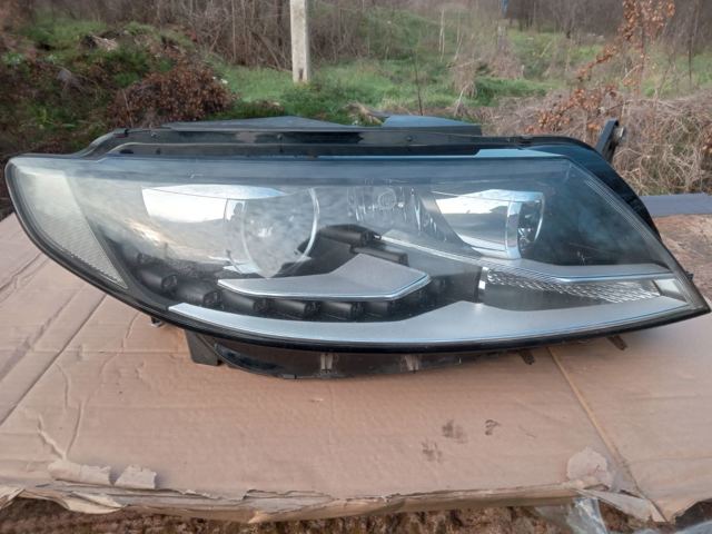 Фара правая 3C8941752F VAG