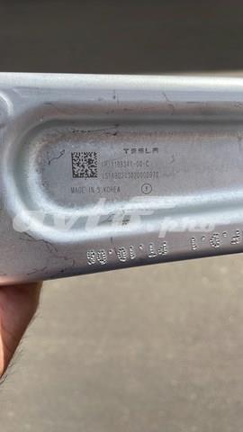 Важіль передньої підвіски нижній, лівий/правий 118834100C TESLA