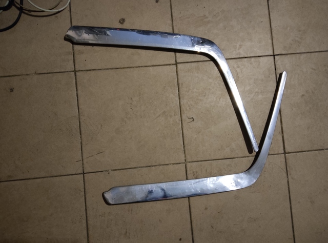 Накладка бампера переднього, ліва 1248801336 MERCEDES
