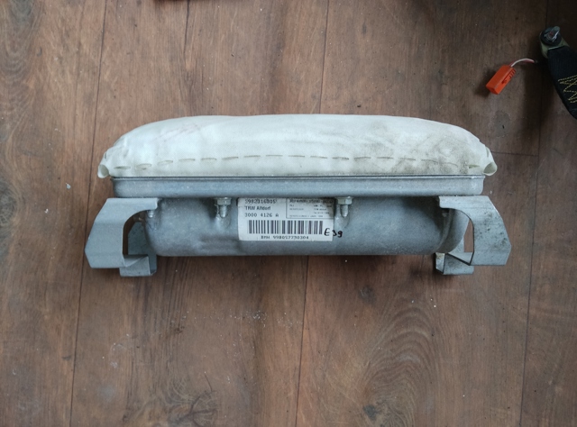 Подушка безпеки бокова 3982316305 BMW