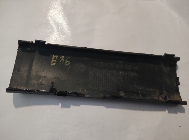 Заглушка бампера буксирувального гака, передня 51118146078 BMW