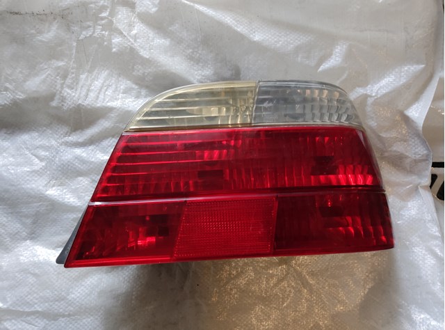 Задній правий стоп 63218387638 BMW