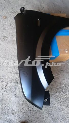 Бічна частина передня ліва Форд Фьюжн