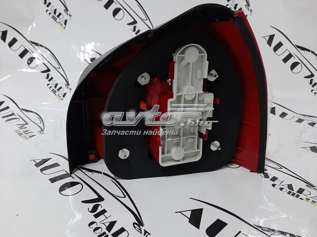 Задня ліва фара 8L0945095B VAG
