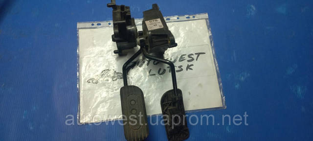 Педаль газу (акселератора) 18002AX700 NISSAN