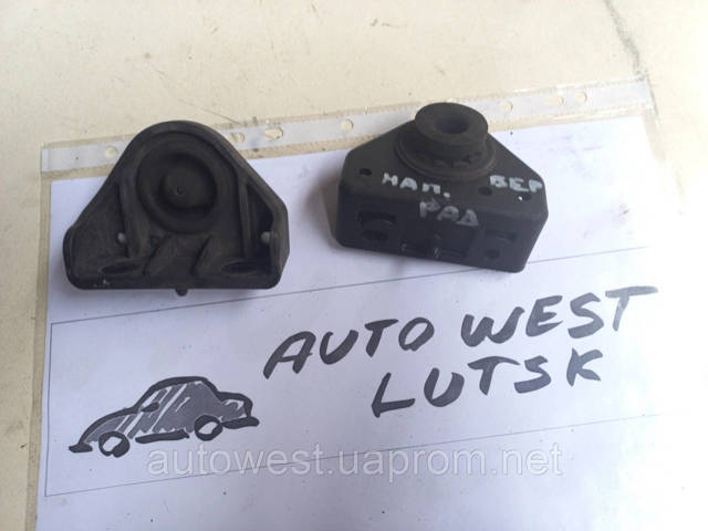 Подушка радіатора охолодження, верхня 25333D3000 HYUNDAI