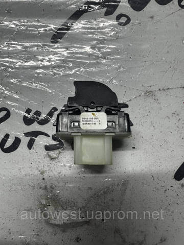 Кнопка підйомника переднього правого скла 254218614R RENAULT