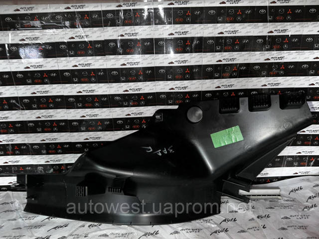 Облицювання порогу внутрішнє, заднє праве 31672319 VOLVO