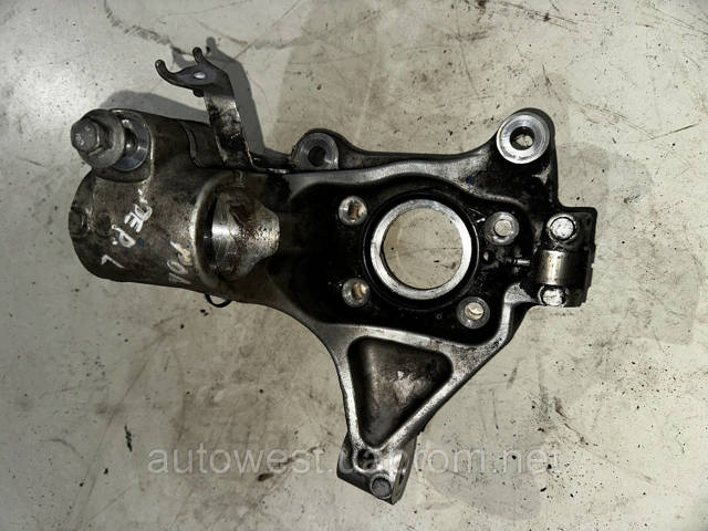 Цапфа поворотного кулака 31681837 VOLVO