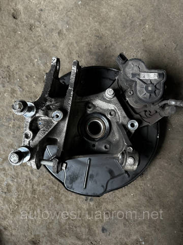 Цапфа поворотного кулака 31681852 VOLVO