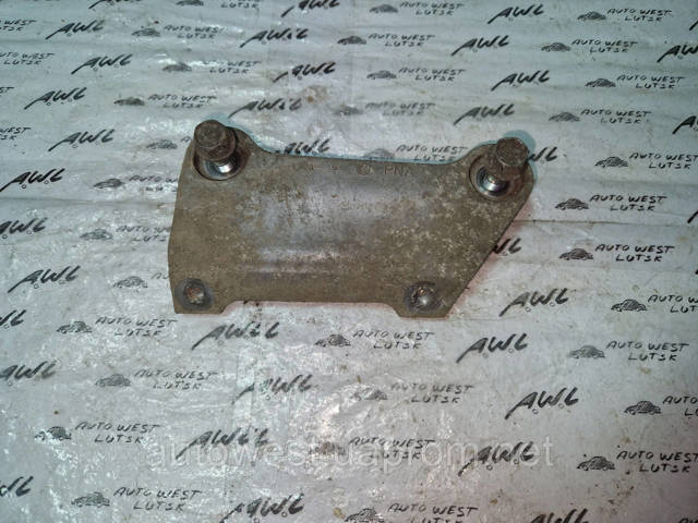 Кронштейн компресора кондиціонера 38930PNA000 HONDA
