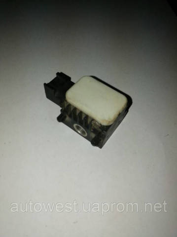 Датчик Айрбег передній 3M5T14B342AB MAZDA