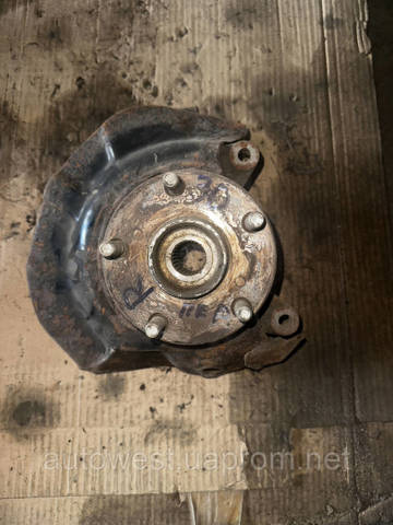 Вісь передня і поворотні кулаки 4321139045 TOYOTA
