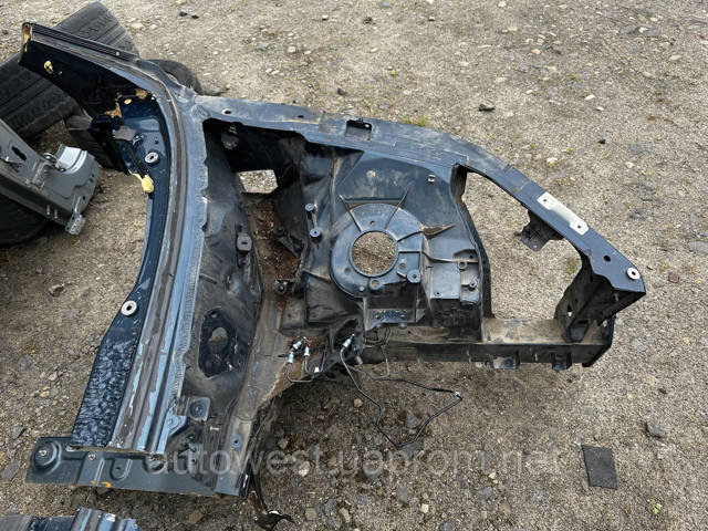 Чверть передня ліва 4KE803091 VAG