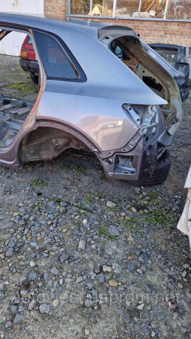 Бічна частина задня ліва 4KE809837 VAG