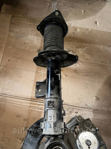 Цапфа поворотна права 517163S110 HYUNDAI