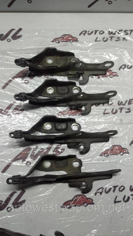Петля капота, ліва 5342060040 TOYOTA