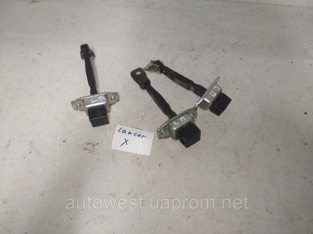 Обмежувач відкриття дверей, задній 5702A040 MITSUBISHI