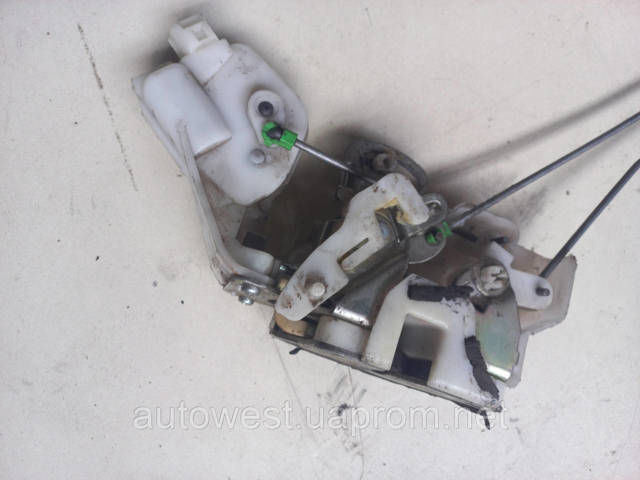 Замок задньої дверї, правої 5745A128 MITSUBISHI
