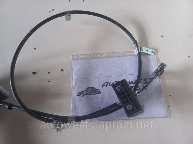 Трос стоянкового гальма передній 59750D3000 HYUNDAI