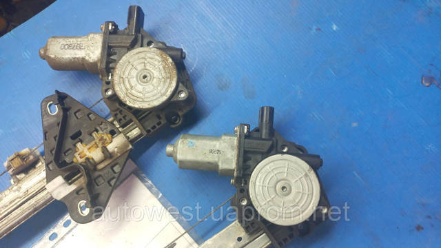 Склопідйомник задніх правих дверей 72710SWAA01 HONDA