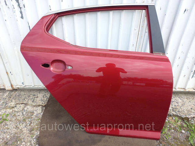 Двері задні, праві 770042T000 HYUNDAI