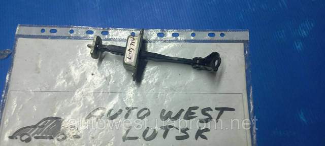 Обмежувач відкриття дверей, передній 80431ZR80A NISSAN