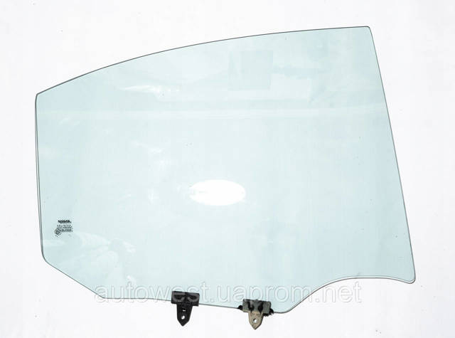 Скло задньої двері правої 82300AV600 NISSAN