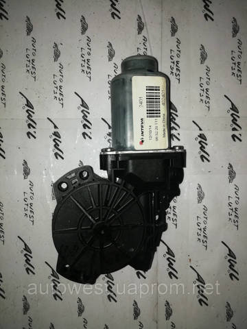 Мотор склопідйомника водійських дверей 824502T000 HYUNDAI