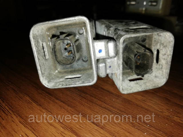 Датчик Ейрбег передній 8917306070 TOYOTA
