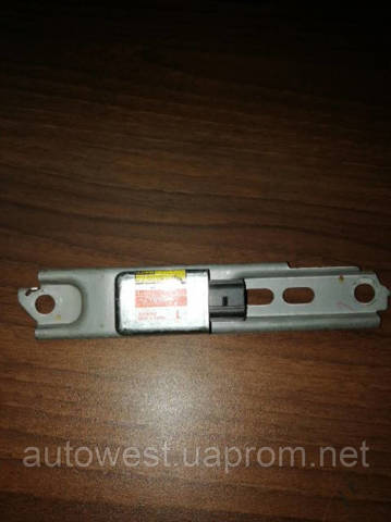 Датчик AIRBAG передній 8983048020 TOYOTA
