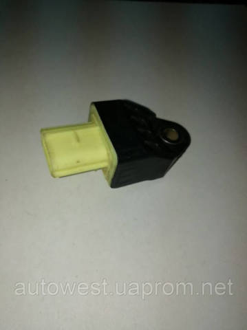 Датчик подушки безпеки 8983106010 TOYOTA