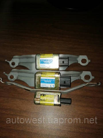 Датчик Айрбег передній 8983433010 TOYOTA