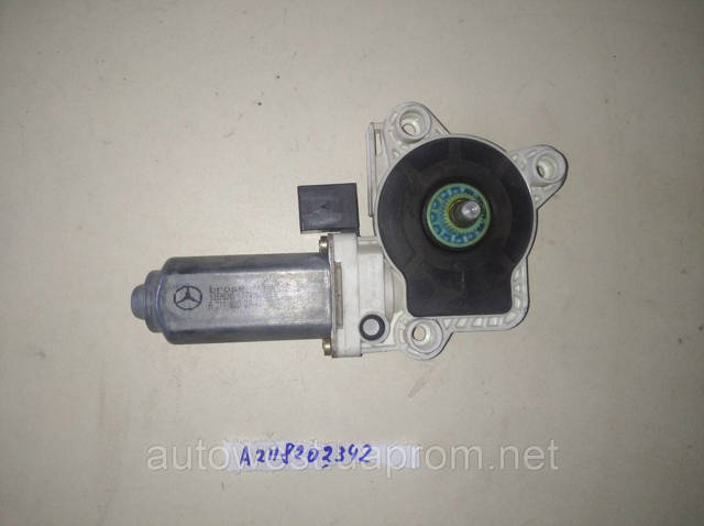 Мотор склопідйомника дверей задніх, лівих A2118202342 MERCEDES