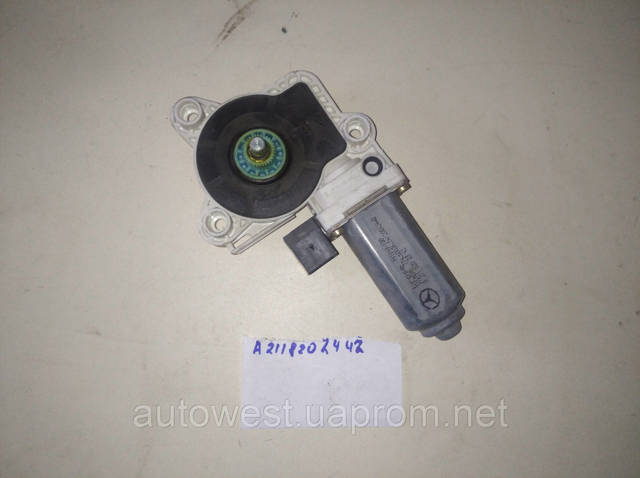 Мотор склопідйомника дверей задніх, правих A2118202442 MERCEDES