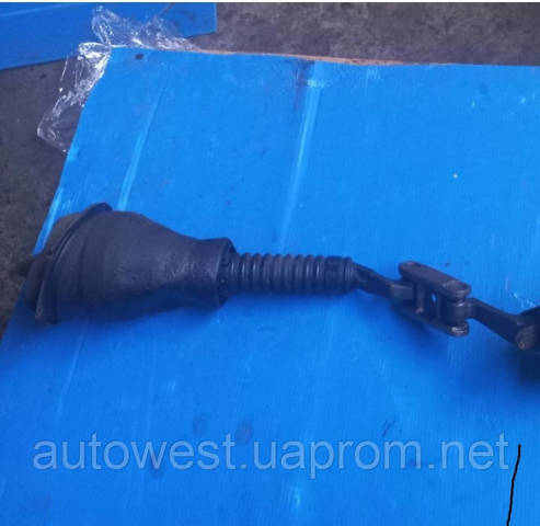 Вал рульової колонки, нижній A2204600310 MERCEDES